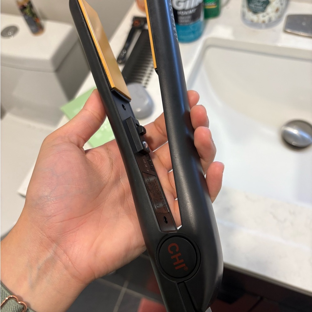 CHI Black and Gold Hair Straightener